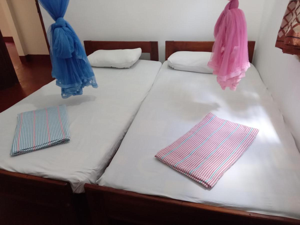 Vibushan Guest House Nilaveli Kültér fotó
