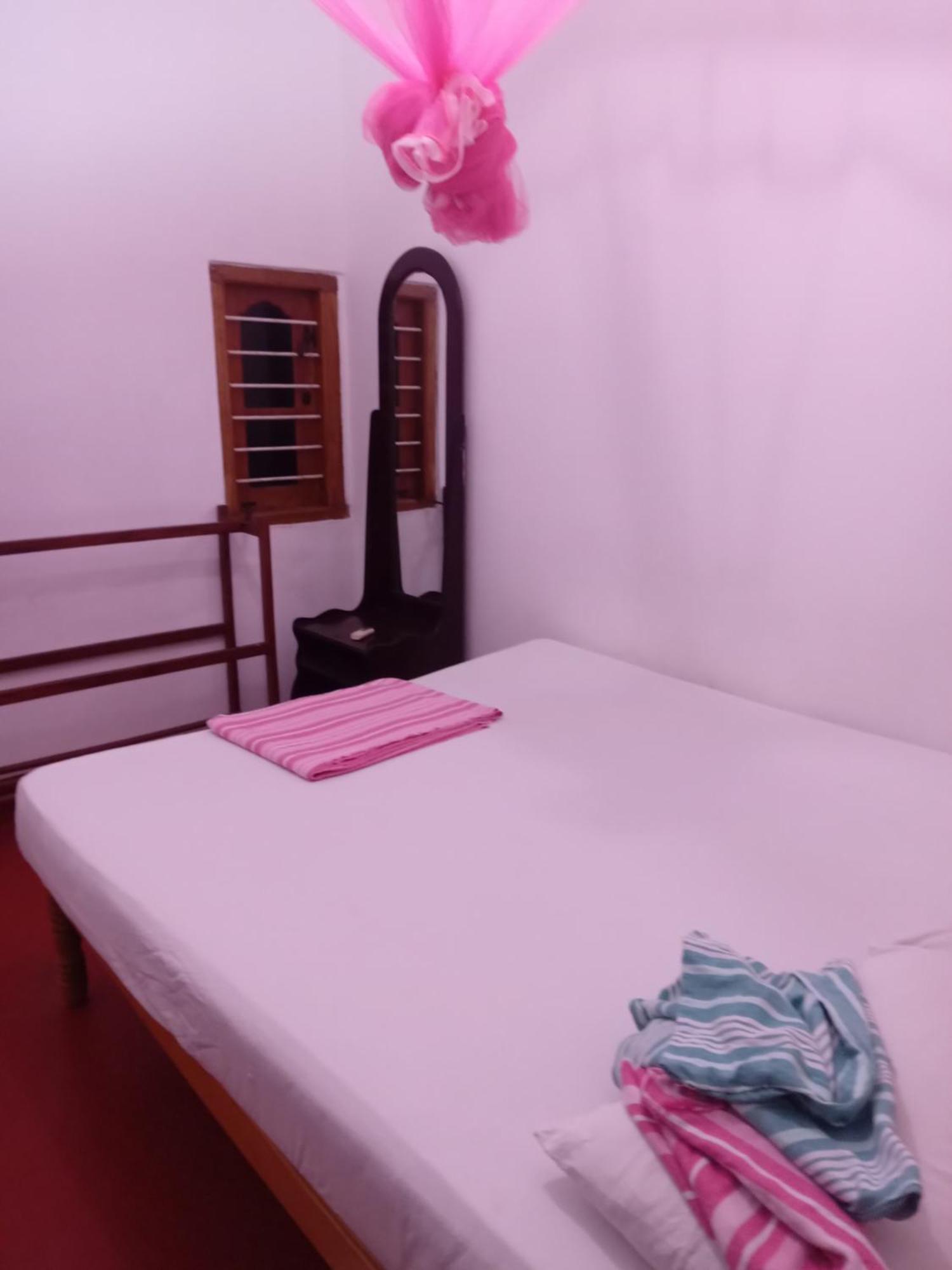 Vibushan Guest House Nilaveli Kültér fotó