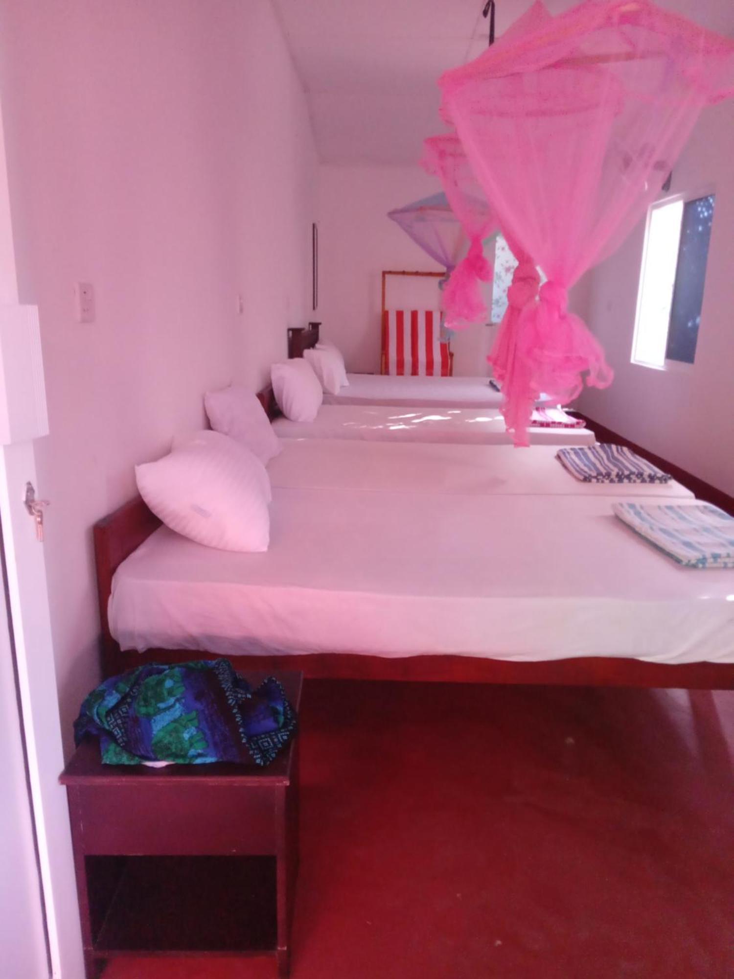 Vibushan Guest House Nilaveli Kültér fotó